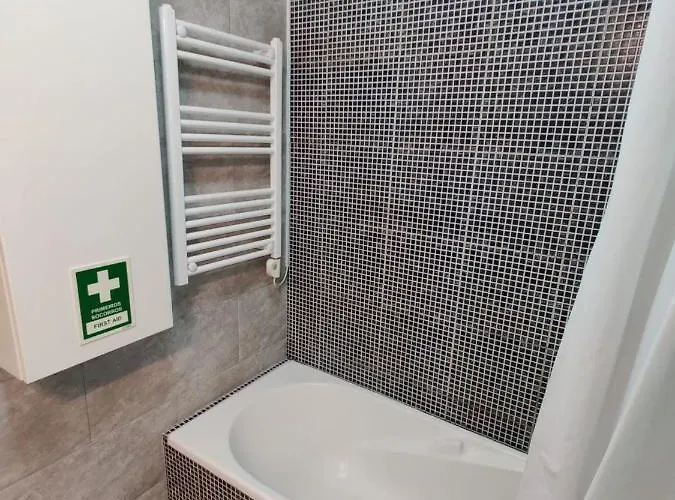 Διαμέρισμα 8b *